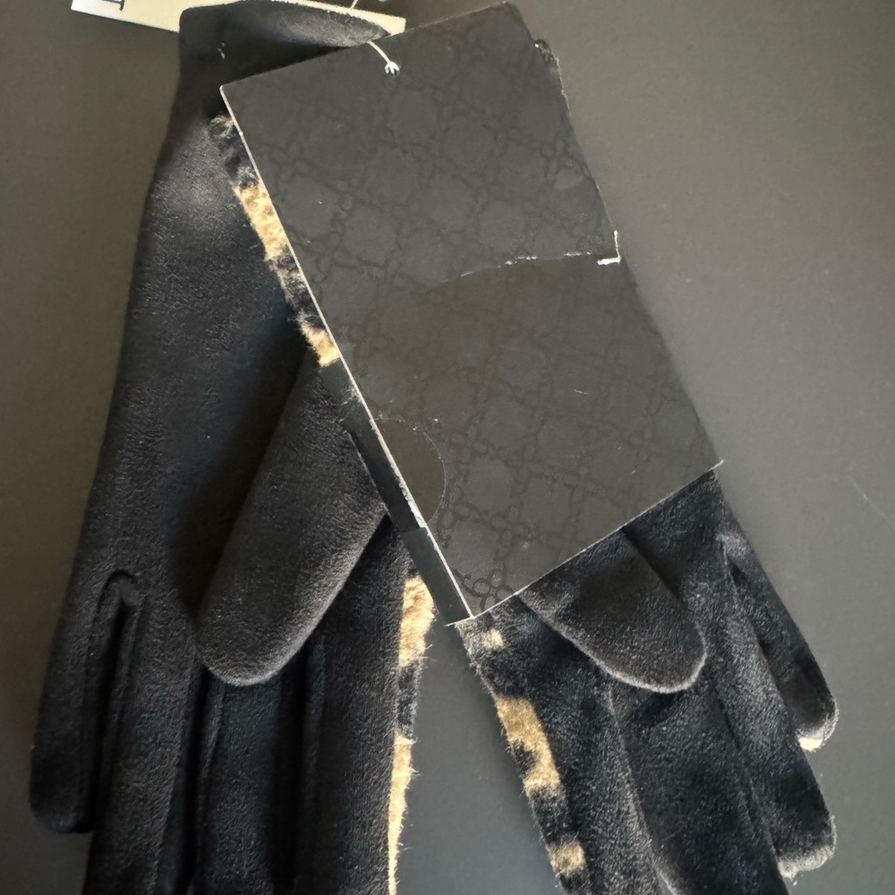 Nine West Animal Print Gloves - Black and Tan - Picture 3 of 4